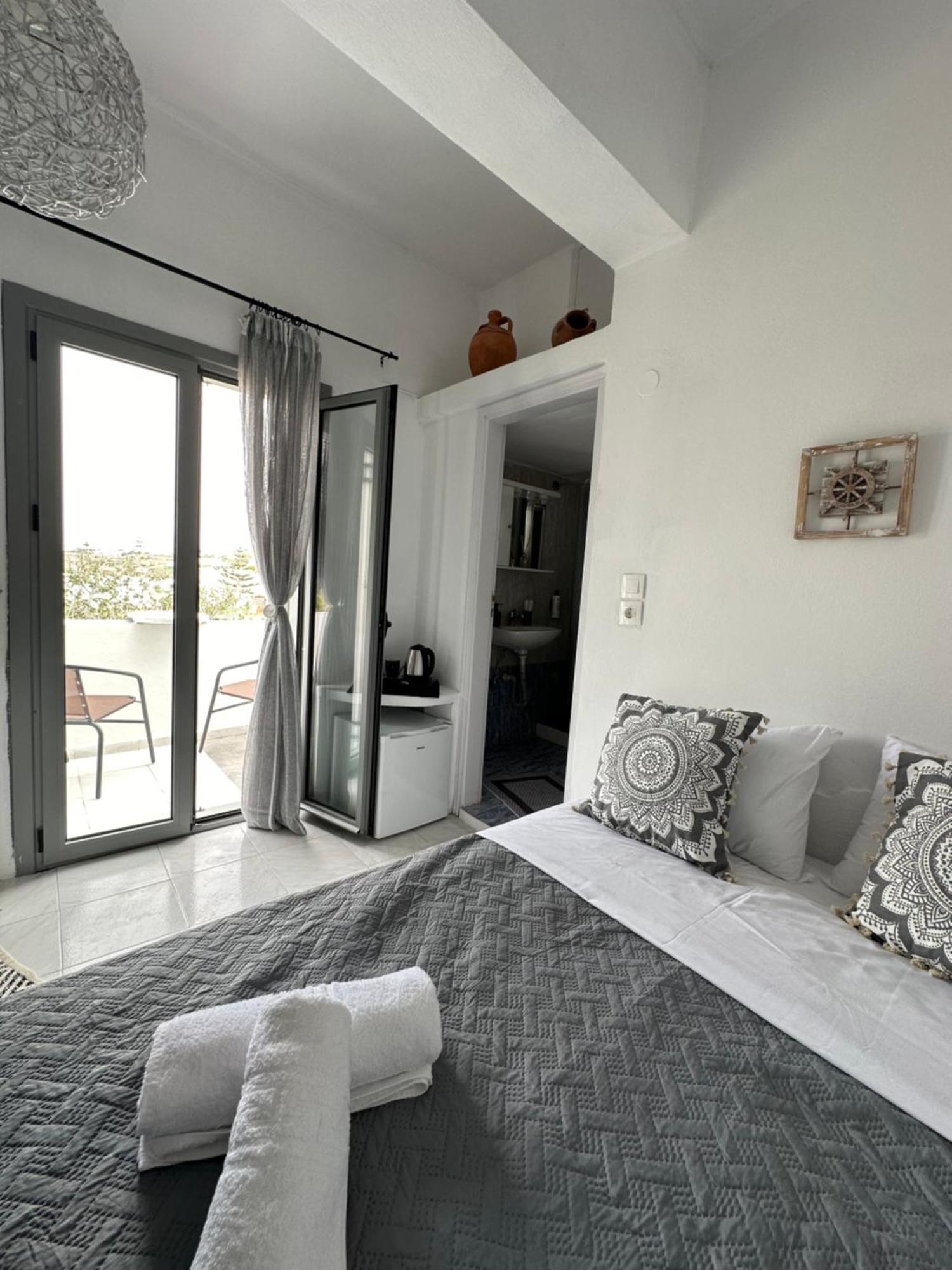 Nicole Rooms Santorini Vóthon Exterior foto